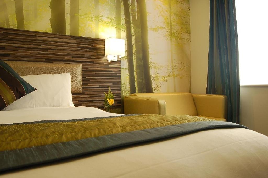 diamond lodge adults only