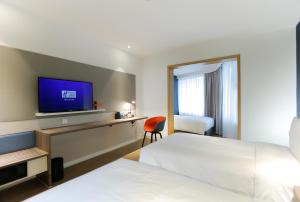 holiday inn express jiuzhaigou an ihg hotel
