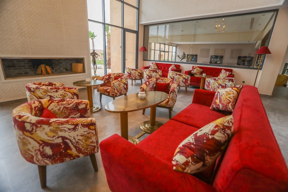 shemsmoon suites and spa