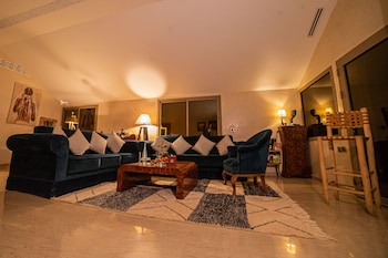 shemsmoon suites and spa