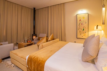 shemsmoon suites and spa