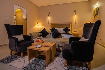 shemsmoon suites and spa