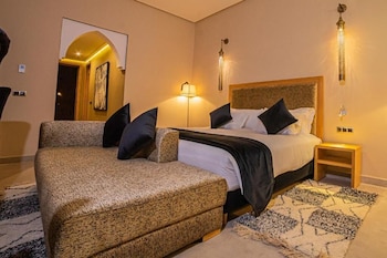 shemsmoon suites and spa