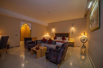 shemsmoon suites and spa