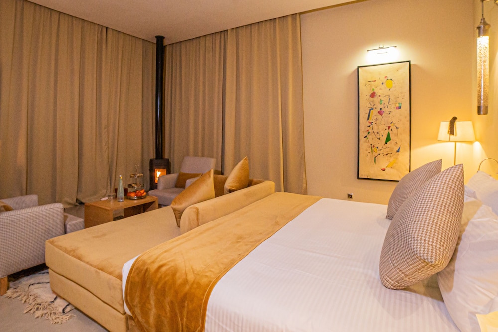 shemsmoon suites and spa