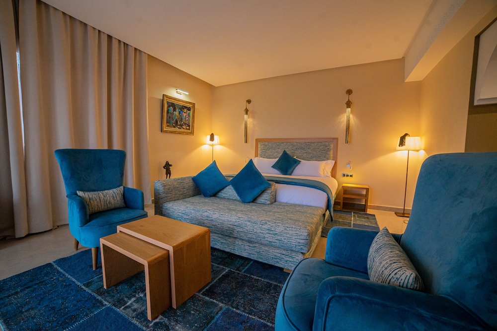 shemsmoon suites and spa