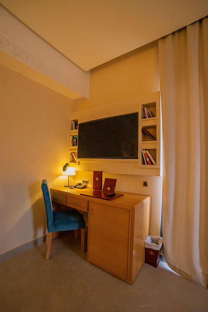 shemsmoon suites and spa