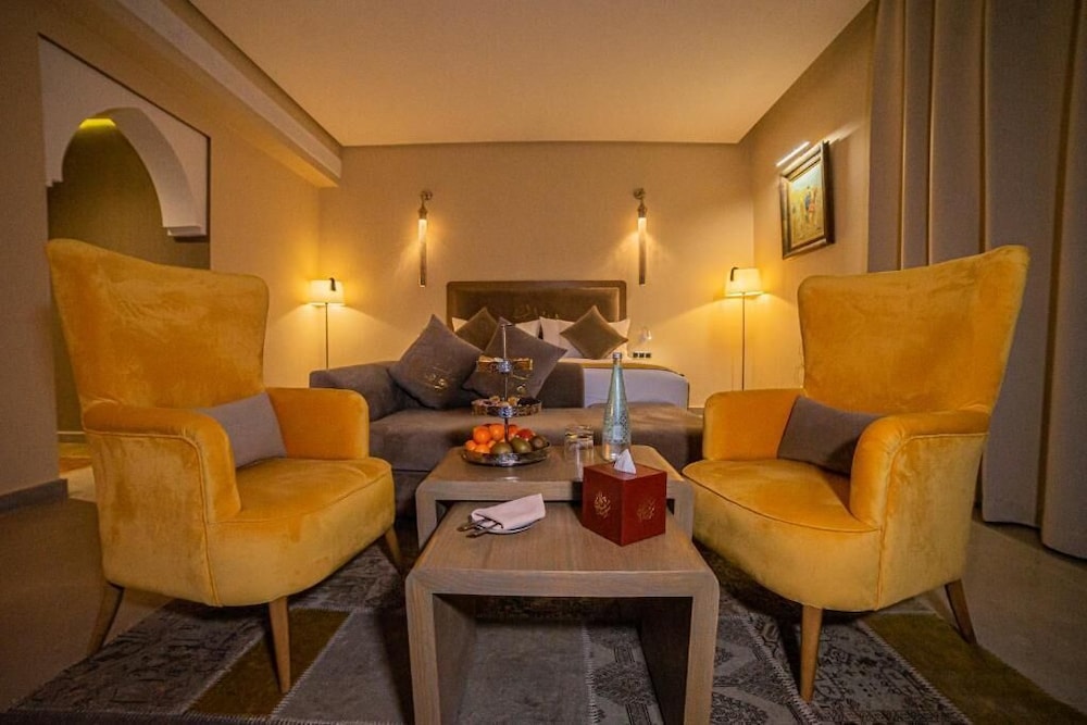 shemsmoon suites and spa