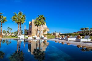 shemsmoon suites and spa