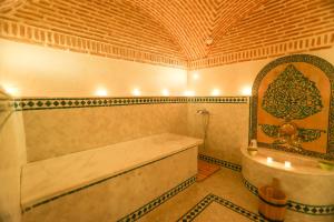 shemsmoon suites and spa