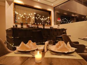 shemsmoon suites and spa