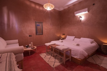kasbah sahara services hotel