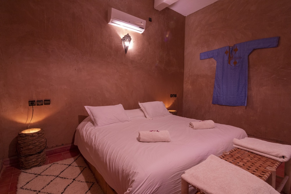 kasbah sahara services hotel