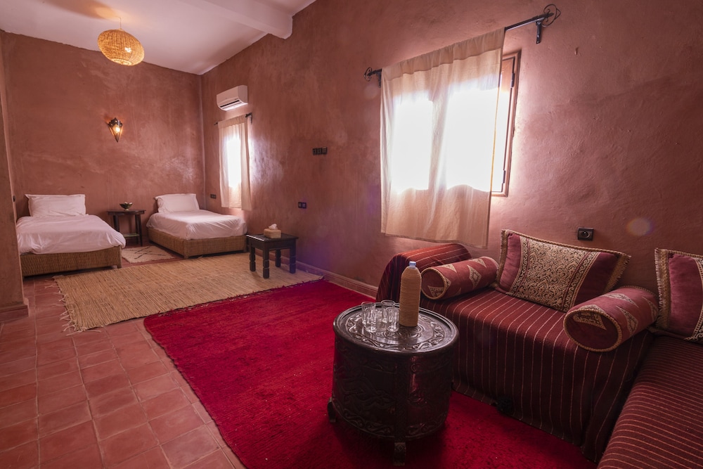 kasbah sahara services hotel