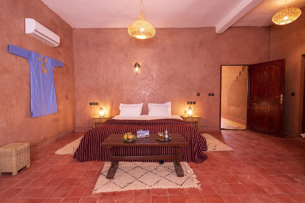 kasbah sahara services hotel