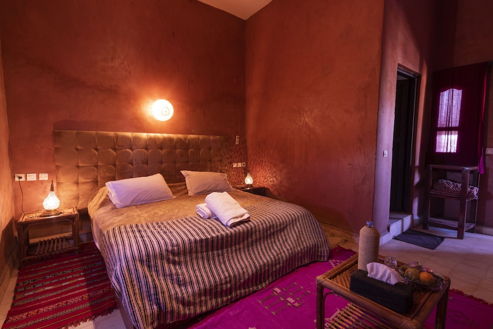 kasbah sahara services hotel