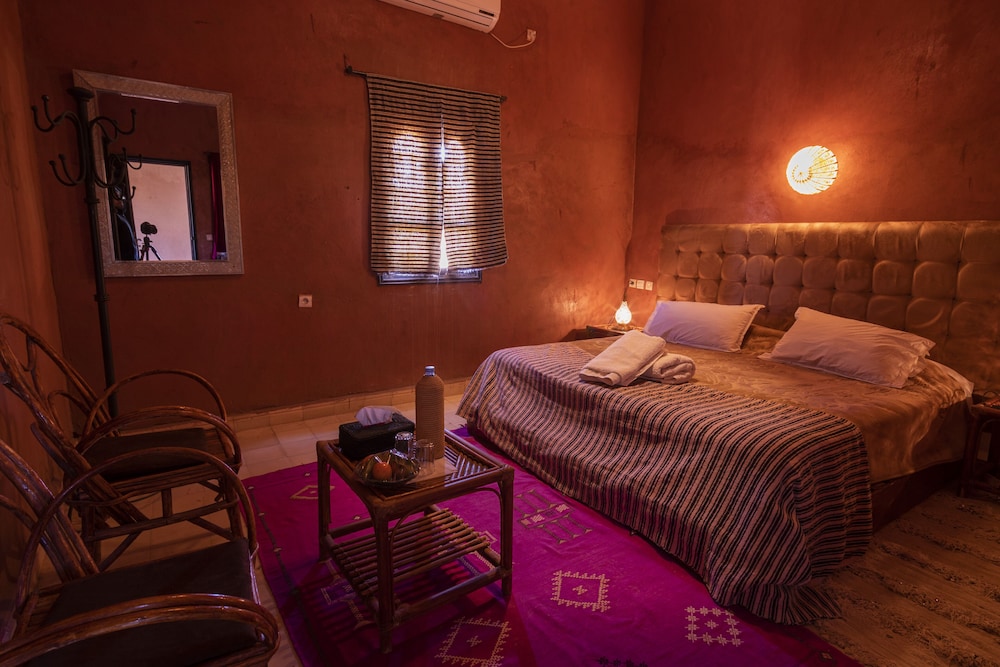 kasbah sahara services hotel