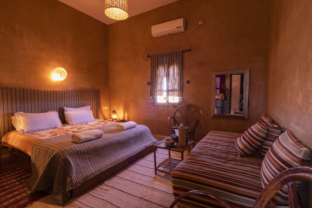 kasbah sahara services hotel