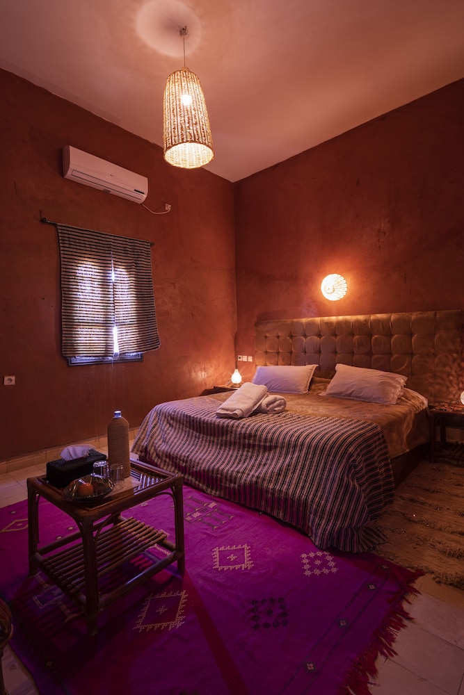 kasbah sahara services hotel