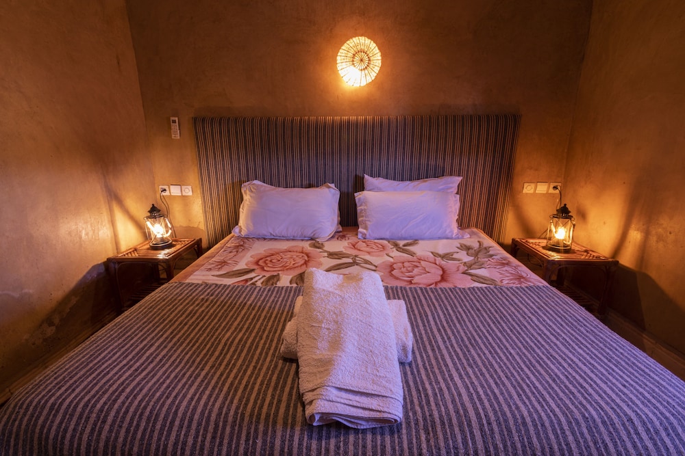 kasbah sahara services hotel