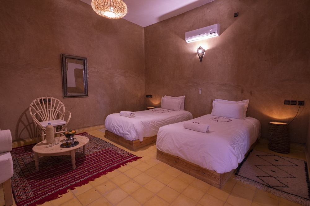 kasbah sahara services hotel