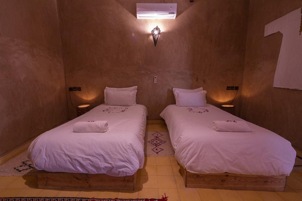 kasbah sahara services hotel