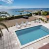 pool apartments tolo