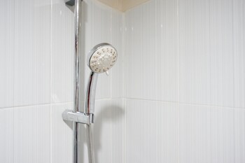 reddoorz jalan jenderal sudirman palopo