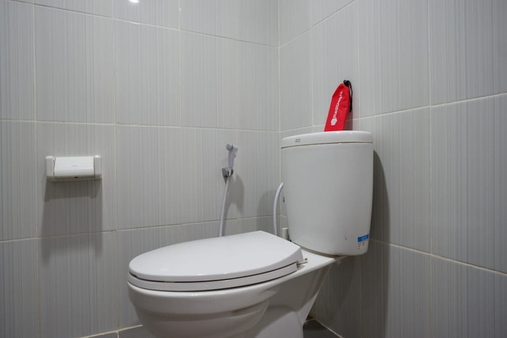 reddoorz jalan jenderal sudirman palopo