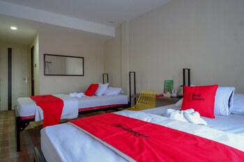 reddoorz jalan jenderal sudirman palopo