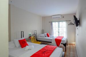 reddoorz jalan jenderal sudirman palopo