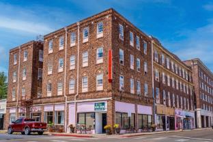 colonial hotel