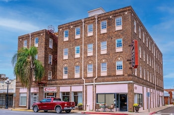 colonial hotel
