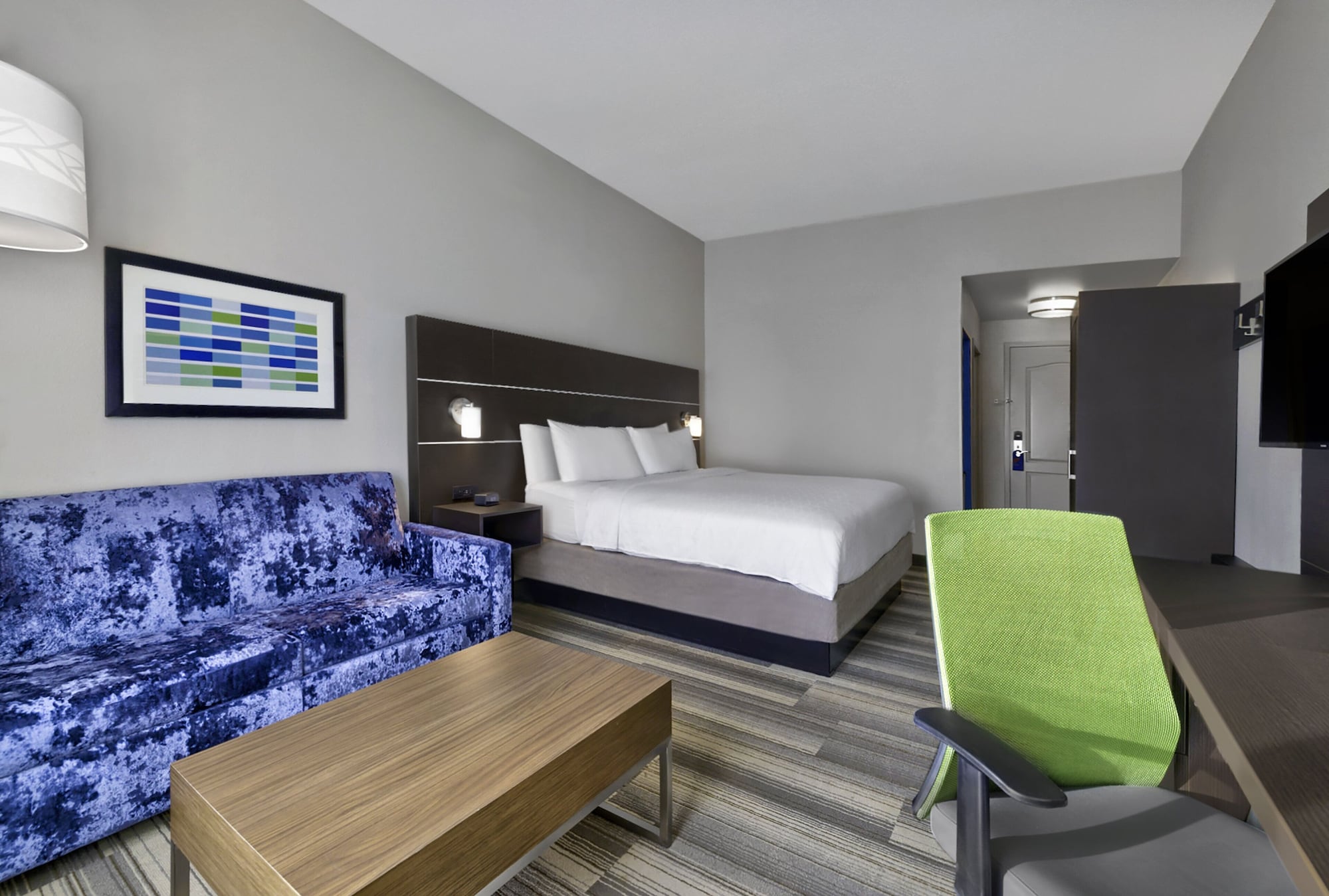 holiday inn express and suites kansas city grandvi