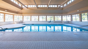 Holiday Inn Express And Suites Kansas City Grandvi,Jackson>>Grandview,3 star