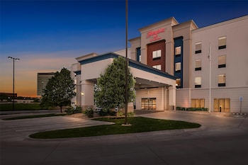 hampton inn omaha west dodge road old mill