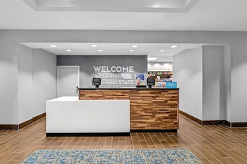 hampton inn omaha west dodge road old mill