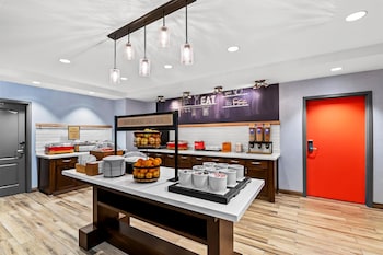 hampton inn omaha west dodge road old mill