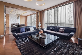 renaissance chengdu hotel