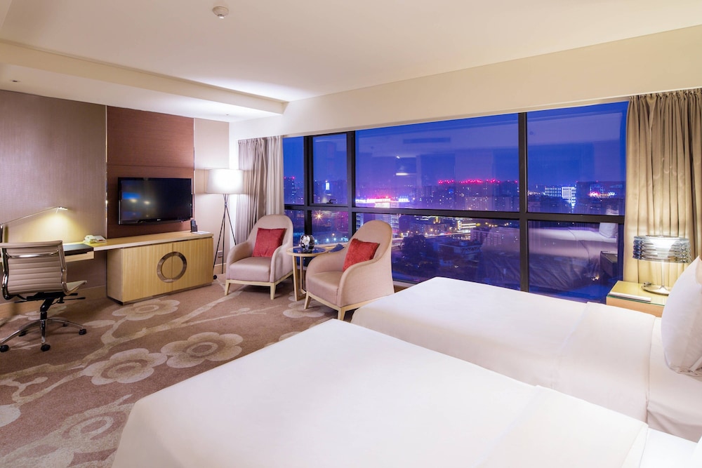 renaissance chengdu hotel