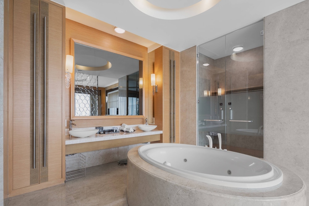 renaissance chengdu hotel