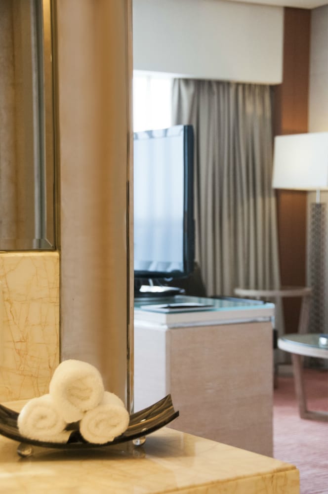 renaissance chengdu hotel
