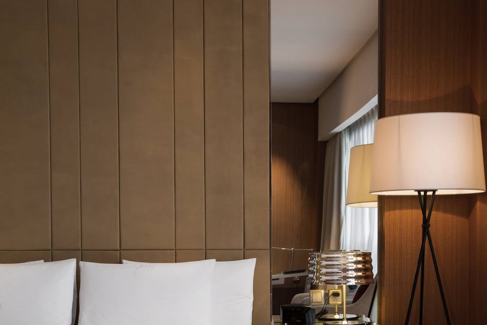 renaissance chengdu hotel