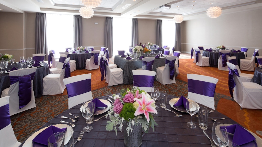 holiday inn hotel and suites davenport by ihg
