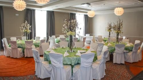 holiday inn hotel and suites davenport by ihg