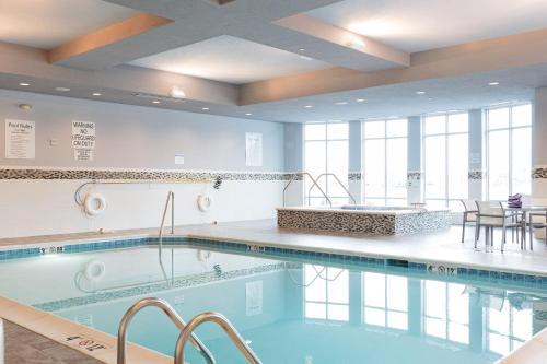 holiday inn hotel and suites davenport by ihg