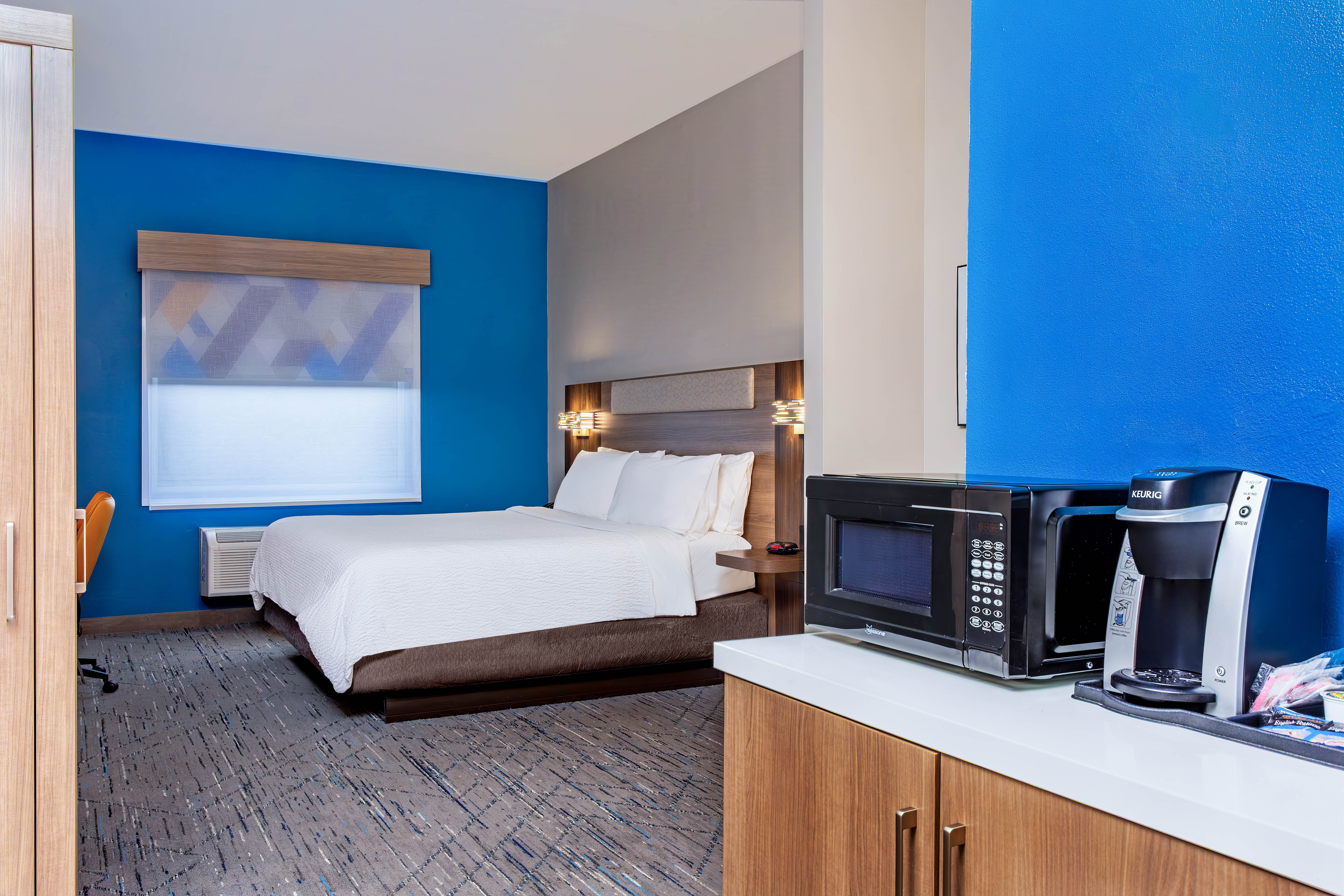 holiday inn express and suites lantana by ihg