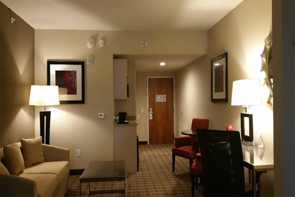 holiday inn express and suites lantana by ihg
