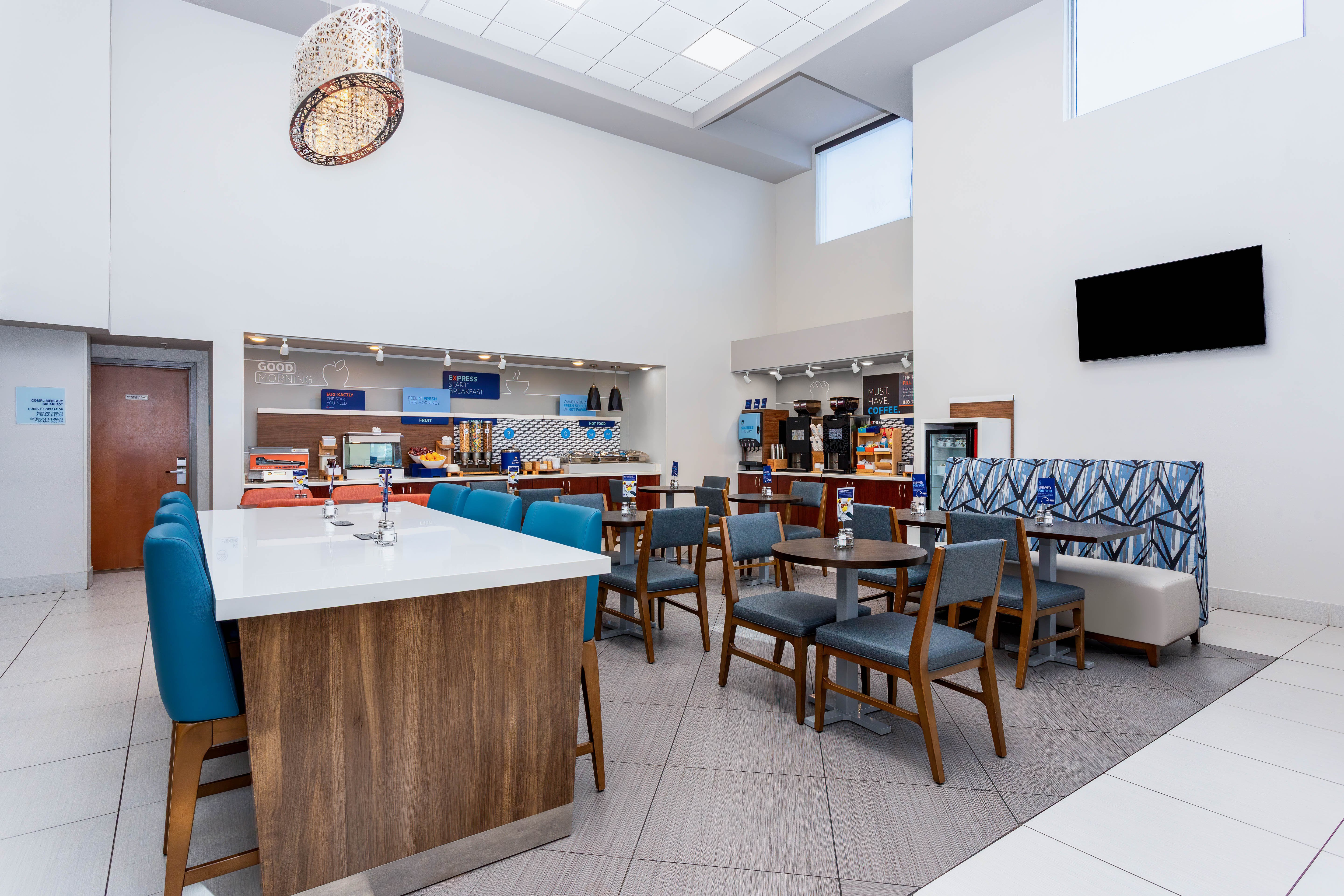 holiday inn express and suites lantana by ihg