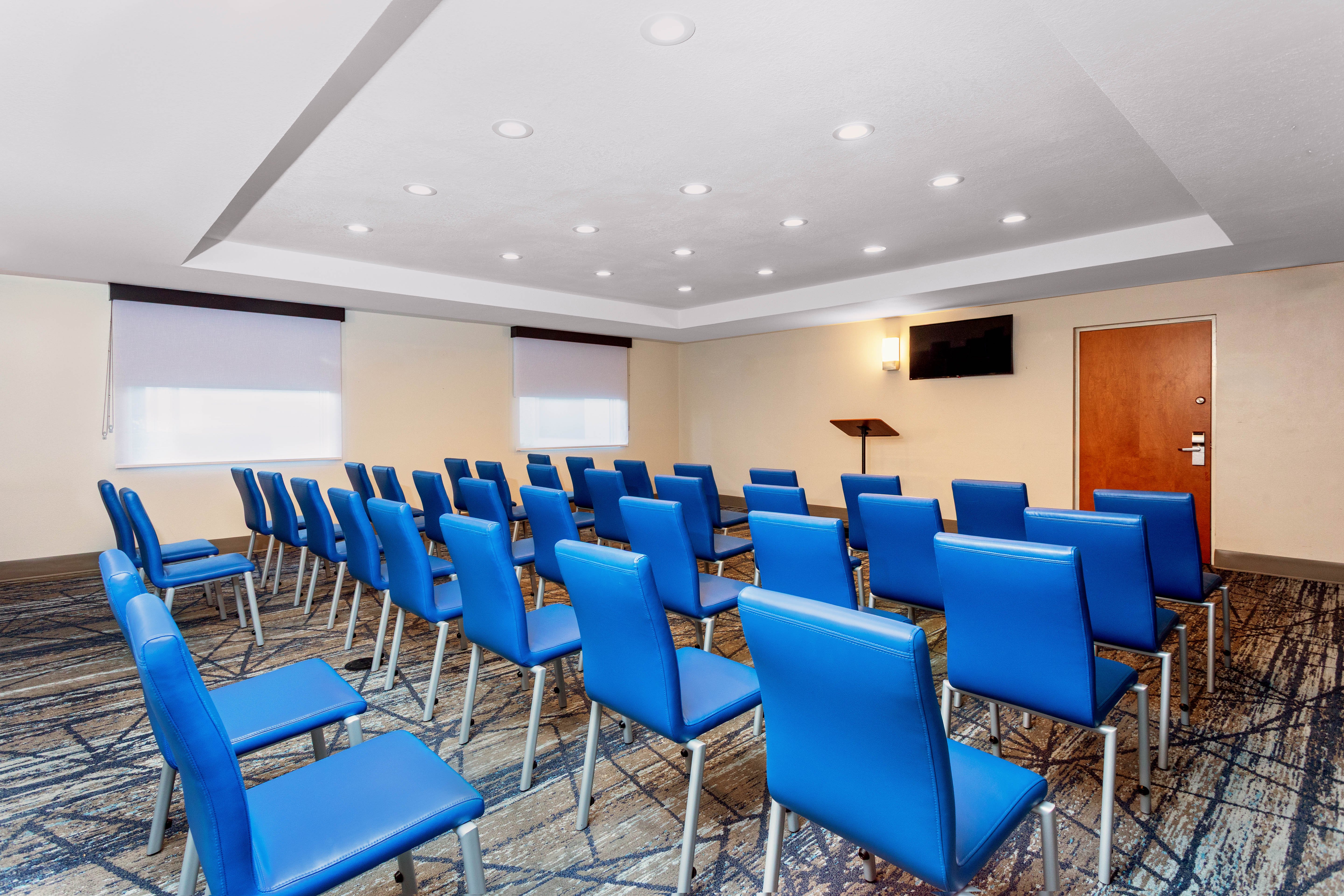holiday inn express and suites lantana by ihg